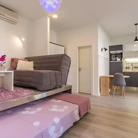Vana & Tea Luxury Studio Apartment Split Exterior photo